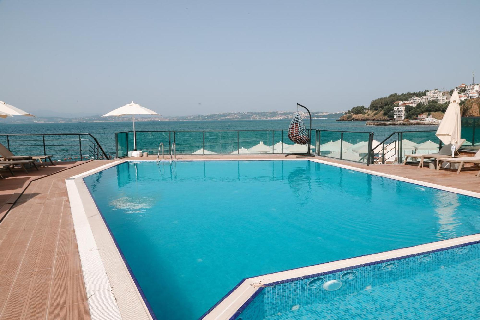 Vira Otel Suites Sinop Buitenkant foto