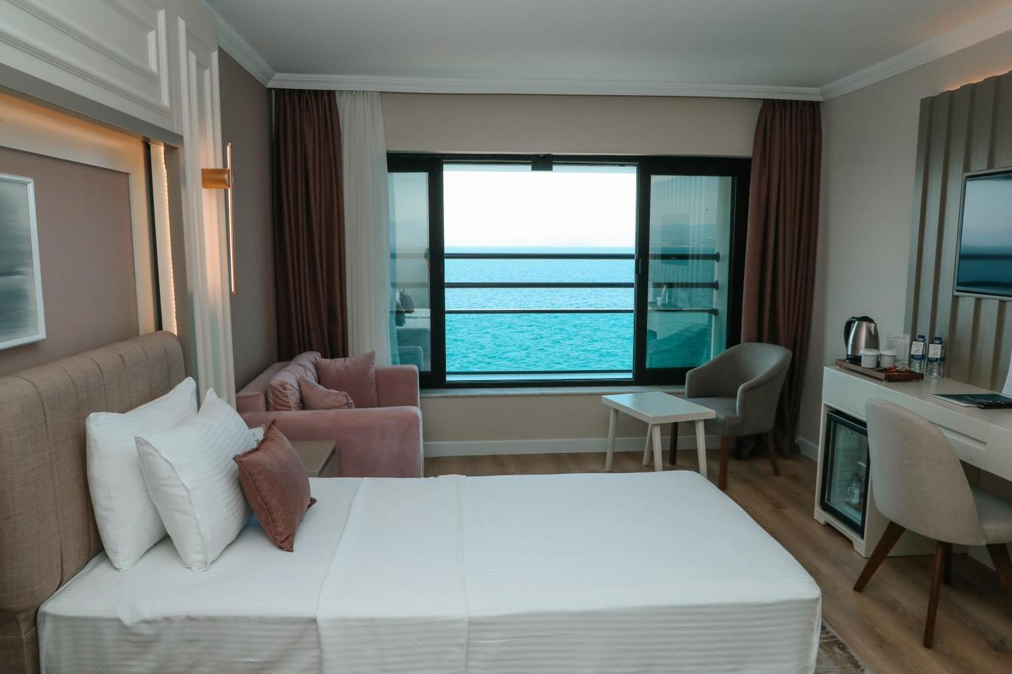 Vira Otel Suites Sinop Buitenkant foto