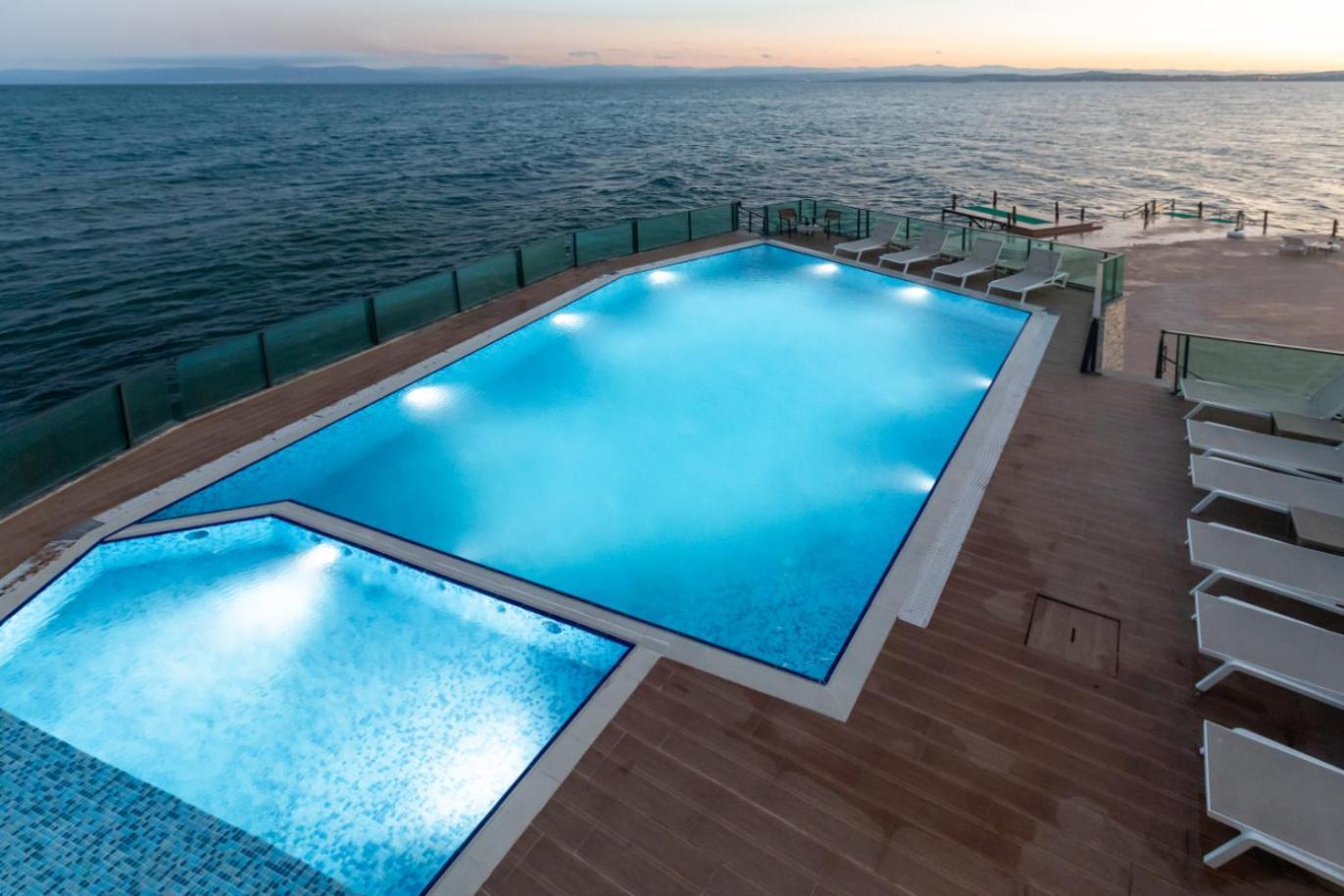 Vira Otel Suites Sinop Buitenkant foto