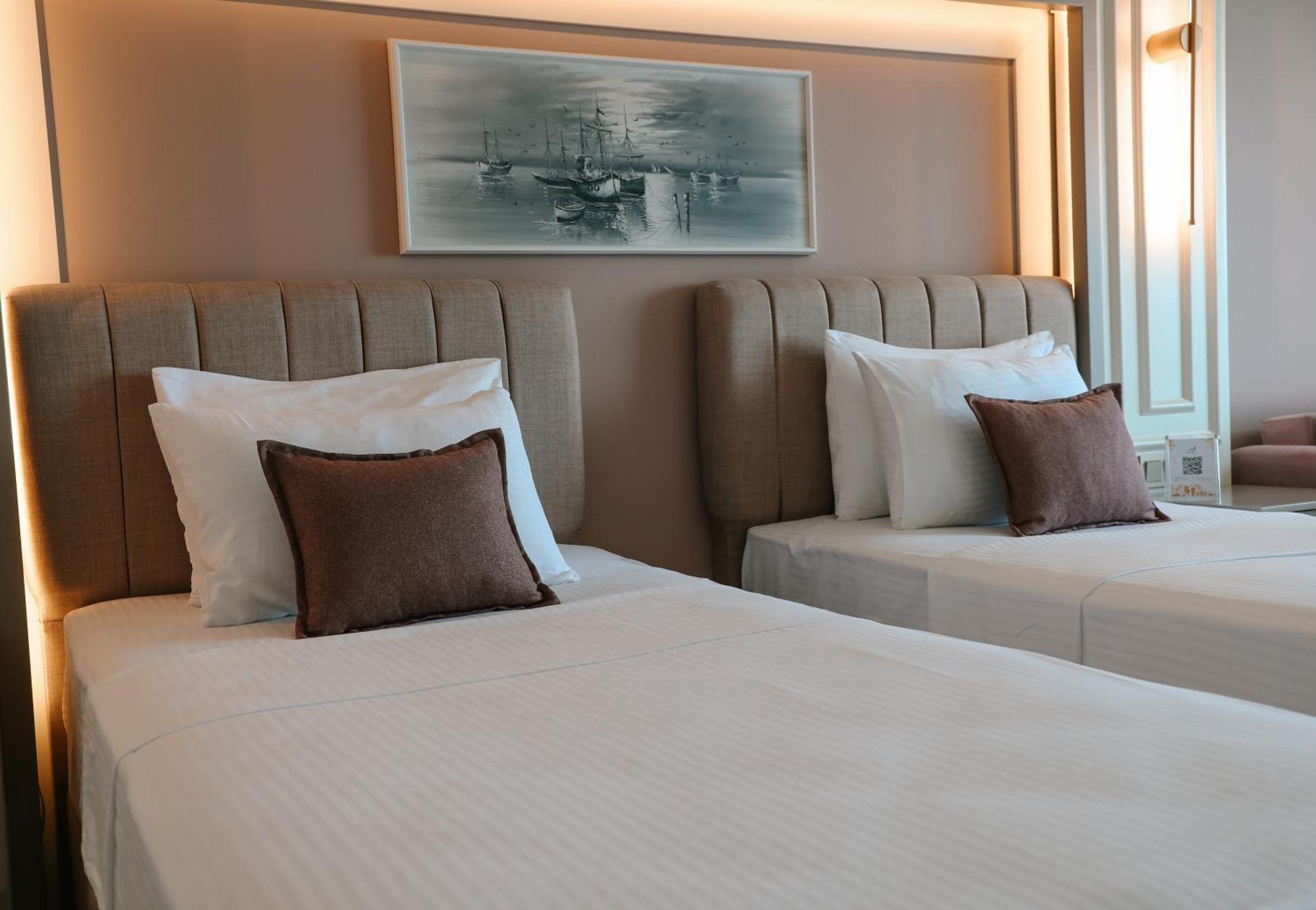 Vira Otel Suites Sinop Buitenkant foto