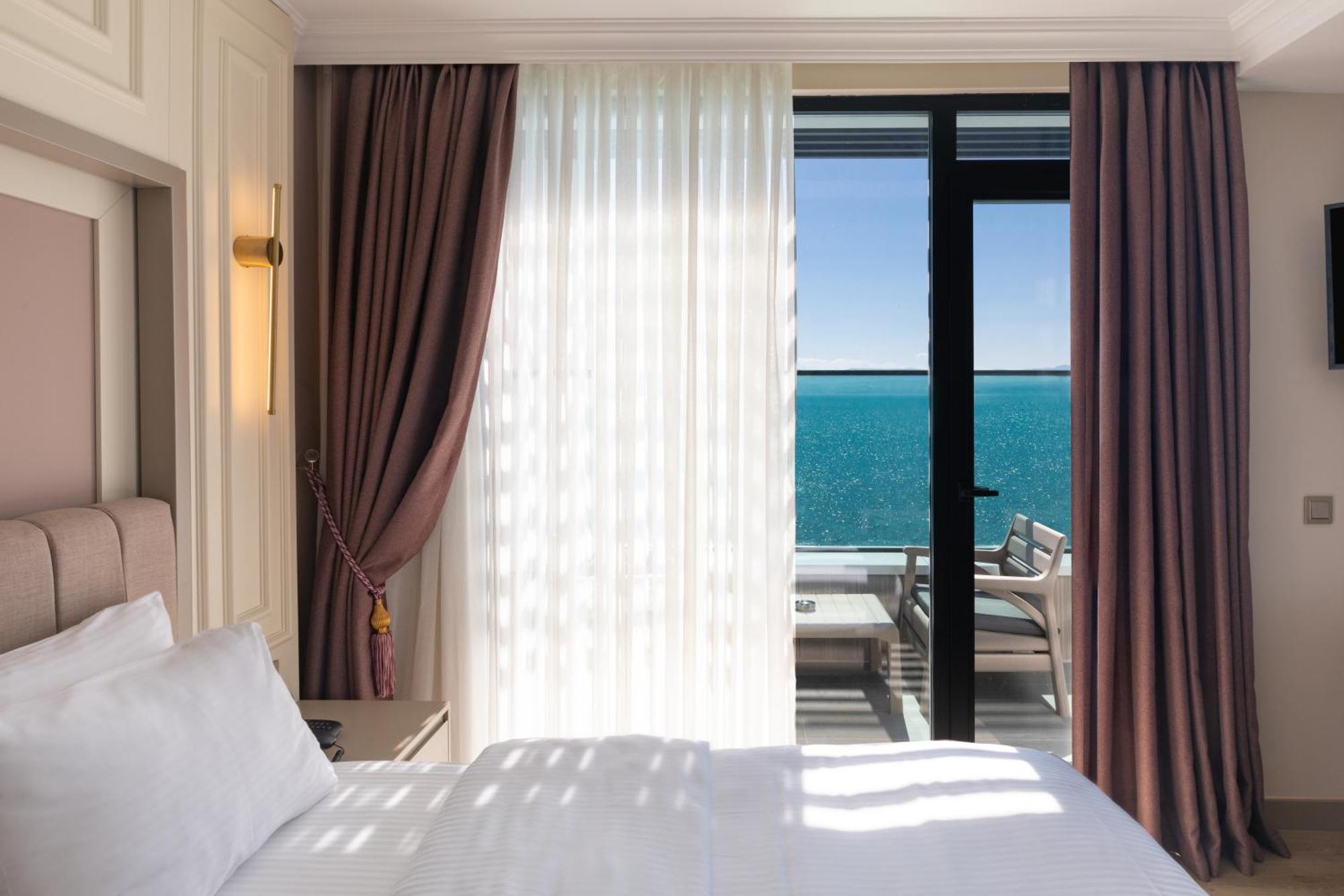 Vira Otel Suites Sinop Buitenkant foto