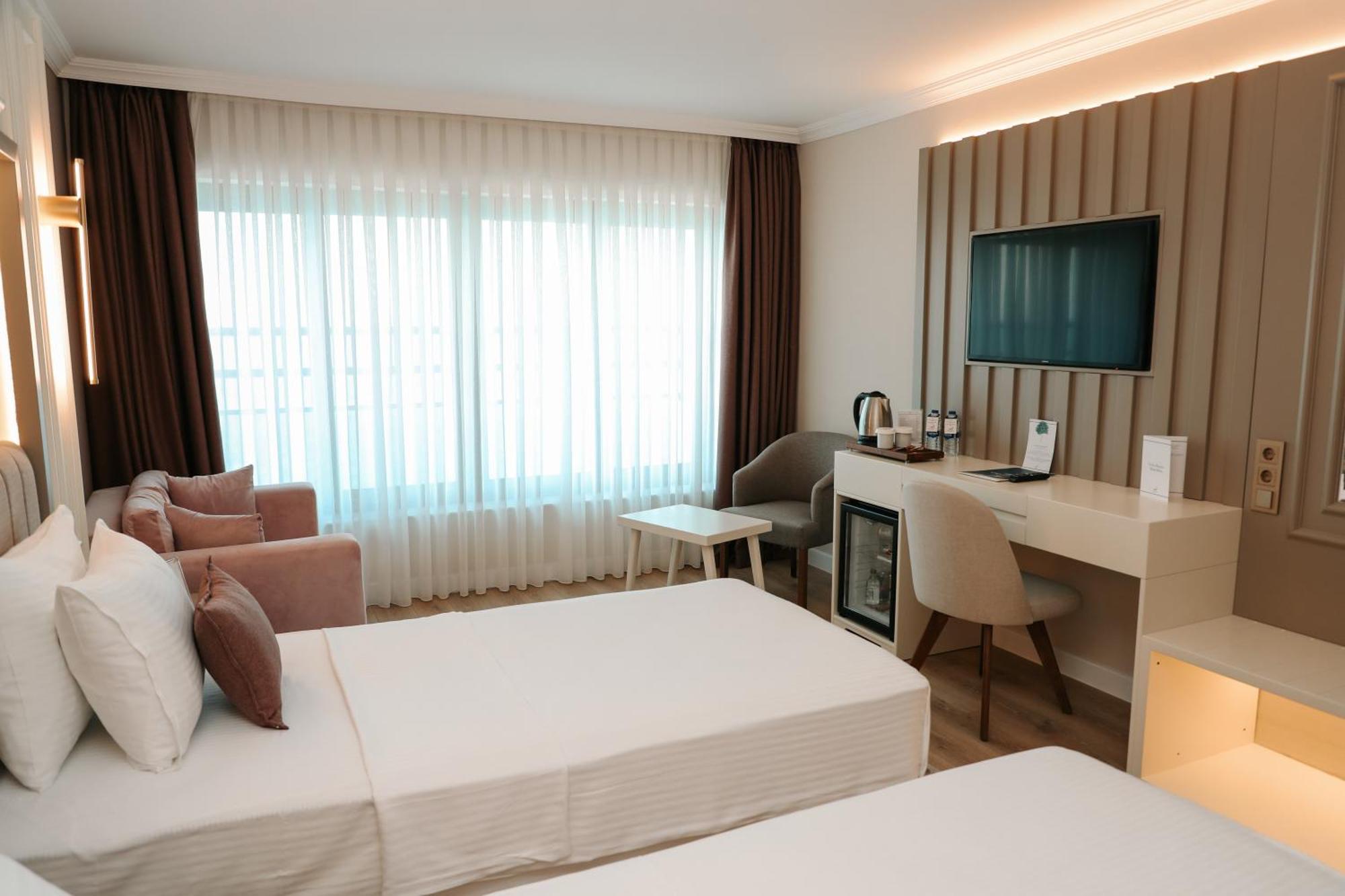 Vira Otel Suites Sinop Buitenkant foto