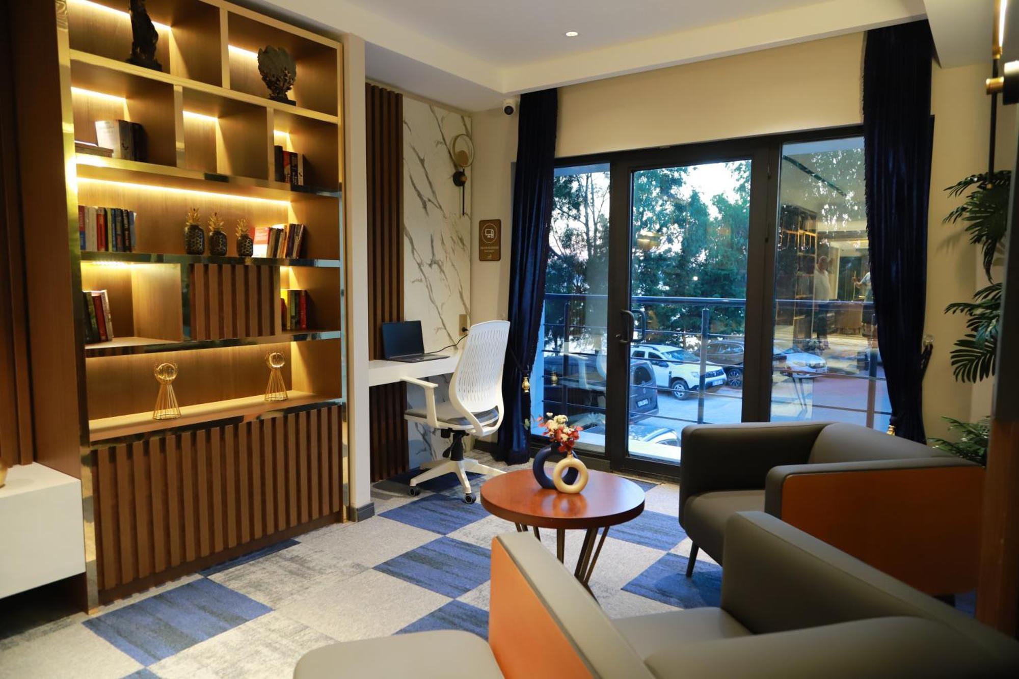 Vira Otel Suites Sinop Buitenkant foto