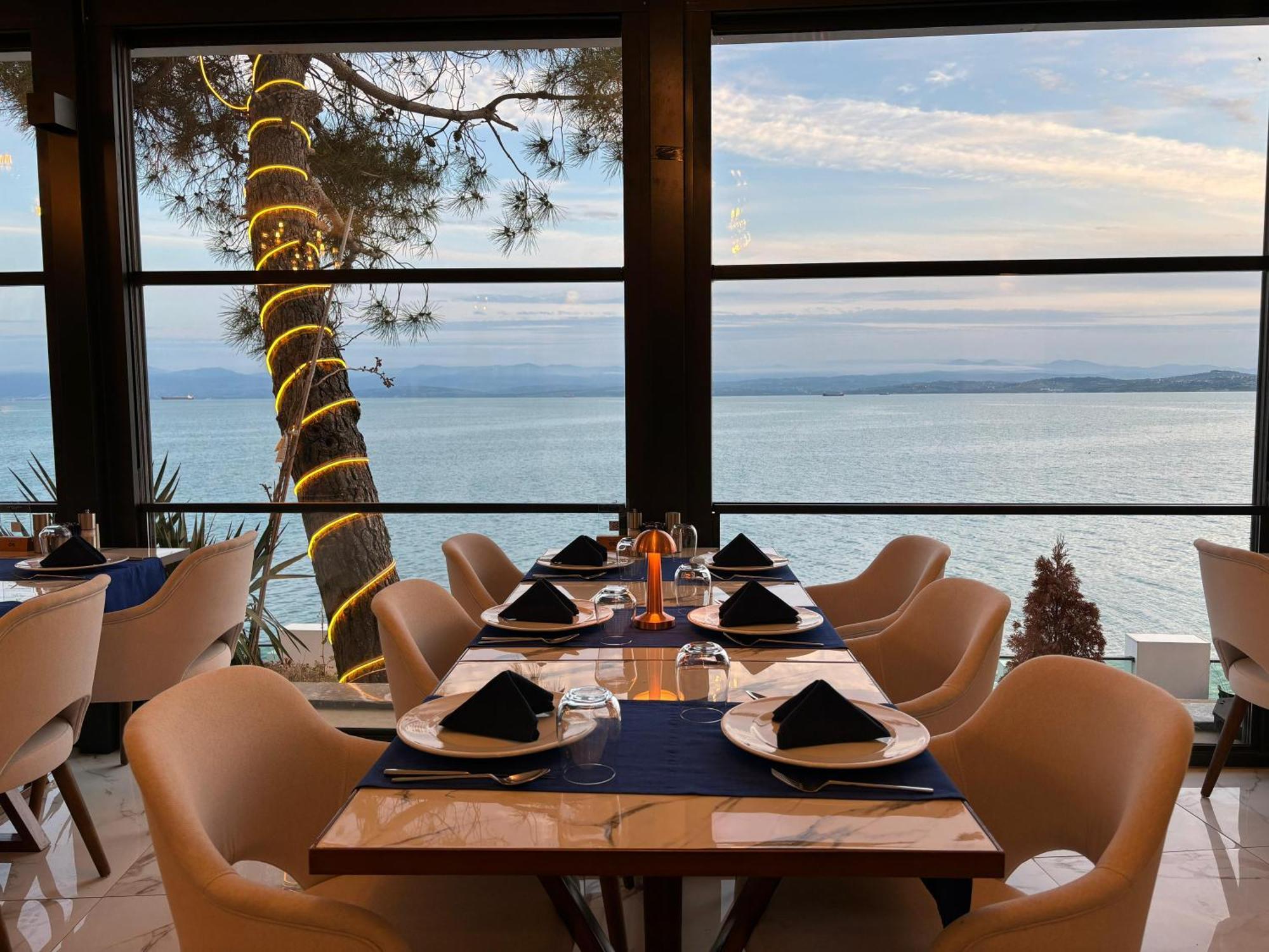 Vira Otel Suites Sinop Buitenkant foto